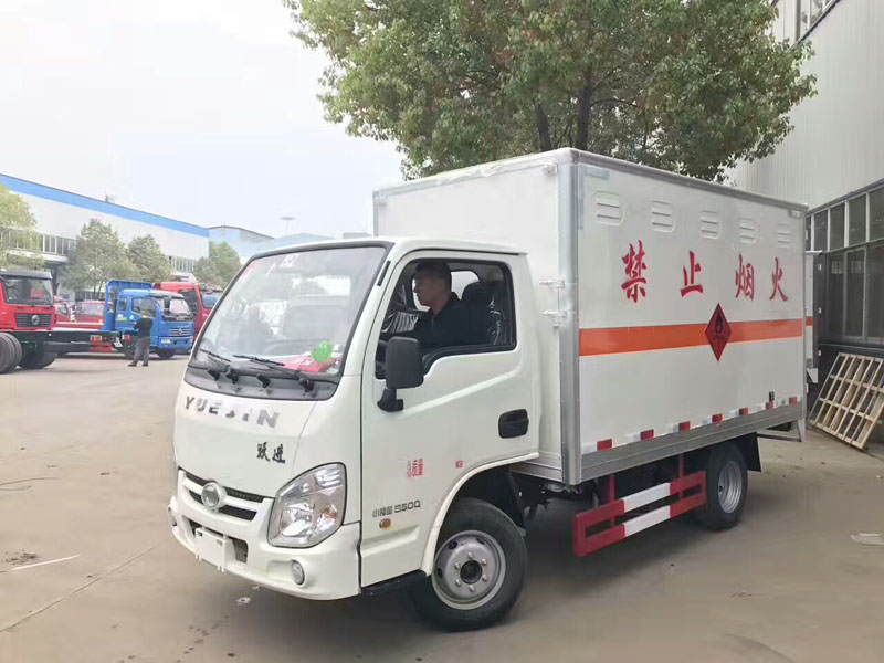 躍進(jìn)3.3米汽油(藍(lán)牌)氣體廂式車